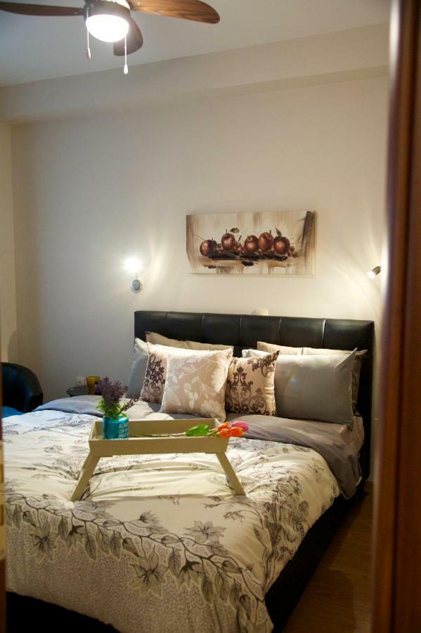 Stylish And Elegant Apts Daire Atina Dış mekan fotoğraf